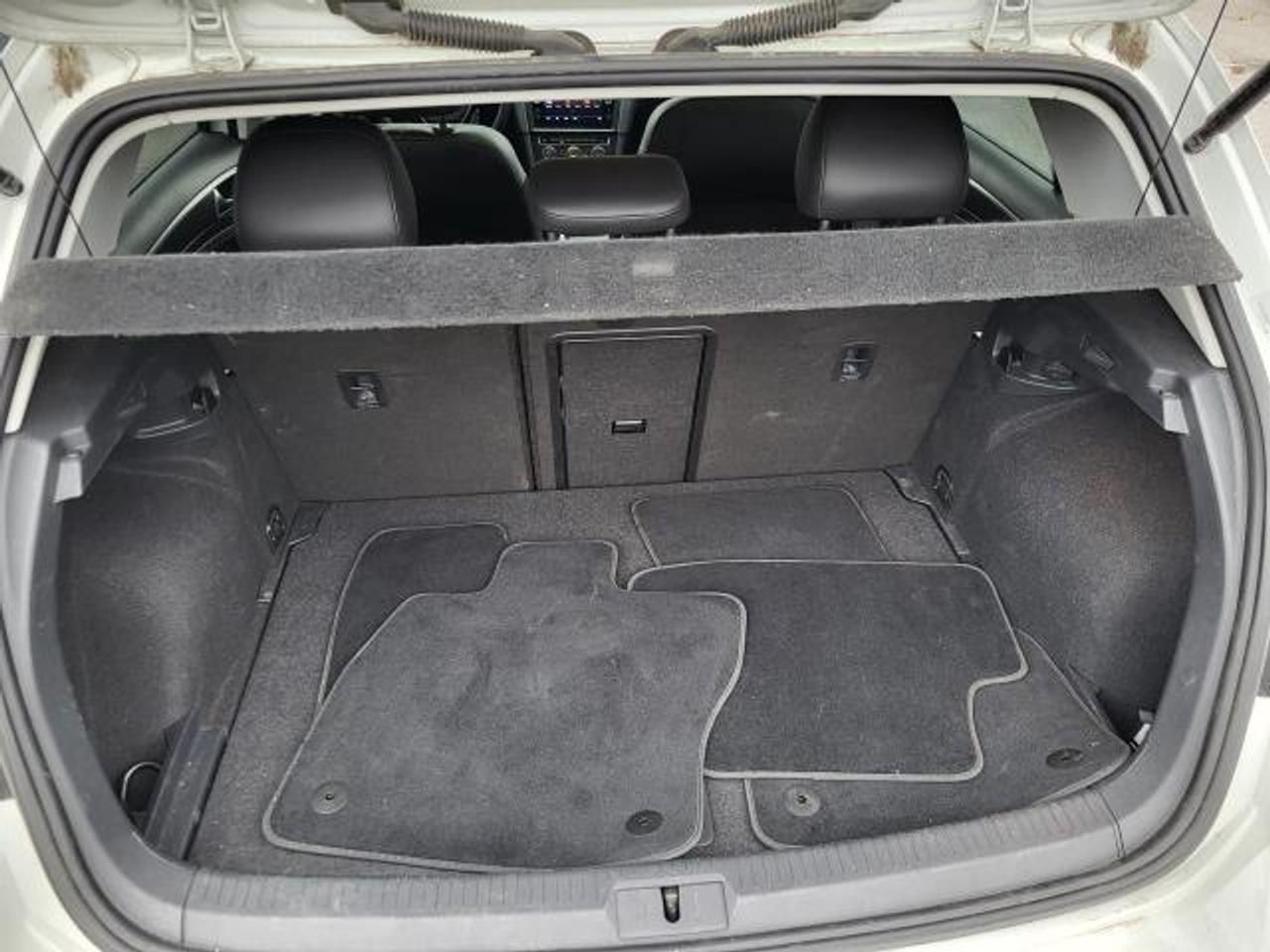 2019 Volkswagen Golf Highline Photo