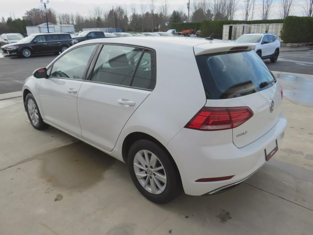 2020 Volkswagen Golf Comfortline (**CLEAN TITLE/NO ACCIDENTS**SAFETY/CERTIFIED**ALLOY RIMS**HEATED SEATS**DIGITAL TOUCHSCREEN**REVERSE CAMERA**STOP AND GO**CRUISE CONTROL**BLUETOOTH**) Photo