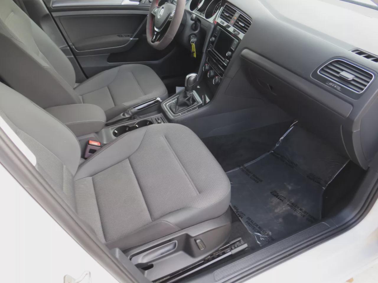 2020 Volkswagen Golf Comfortline (**CLEAN TITLE/NO ACCIDENTS**SAFETY/CERTIFIED**ALLOY RIMS**HEATED SEATS**DIGITAL TOUCHSCREEN**REVERSE CAMERA**STOP AND GO**CRUISE CONTROL**BLUETOOTH**) Photo