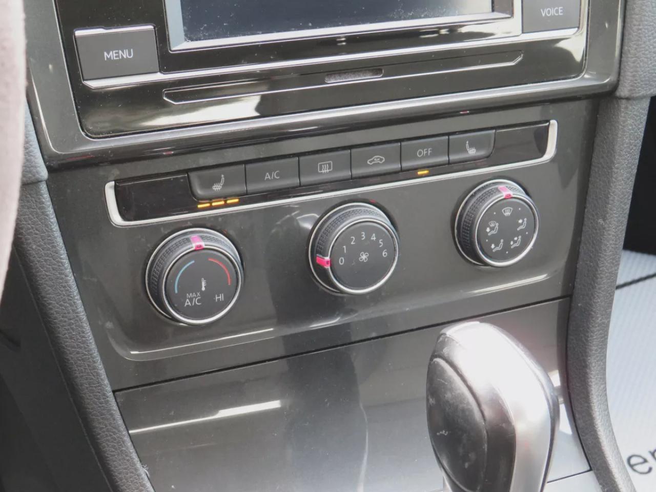 2020 Volkswagen Golf Comfortline (**CLEAN TITLE/NO ACCIDENTS**SAFETY/CERTIFIED**ALLOY RIMS**HEATED SEATS**DIGITAL TOUCHSCREEN**REVERSE CAMERA**STOP AND GO**CRUISE CONTROL**BLUETOOTH**) Photo