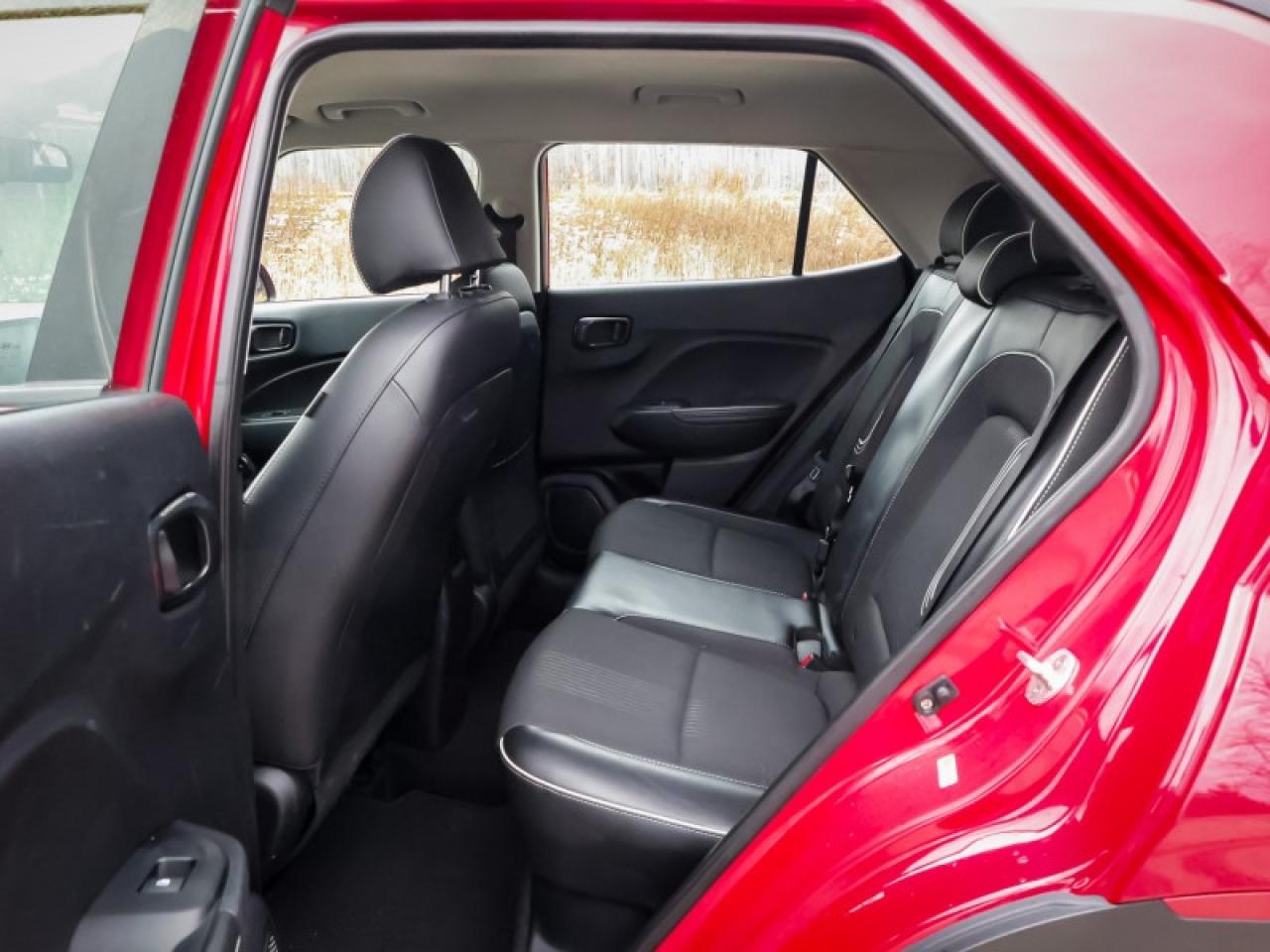 2022 Hyundai Venue Urban  - Sunroof -  Android Auto - $115 B/W Photo