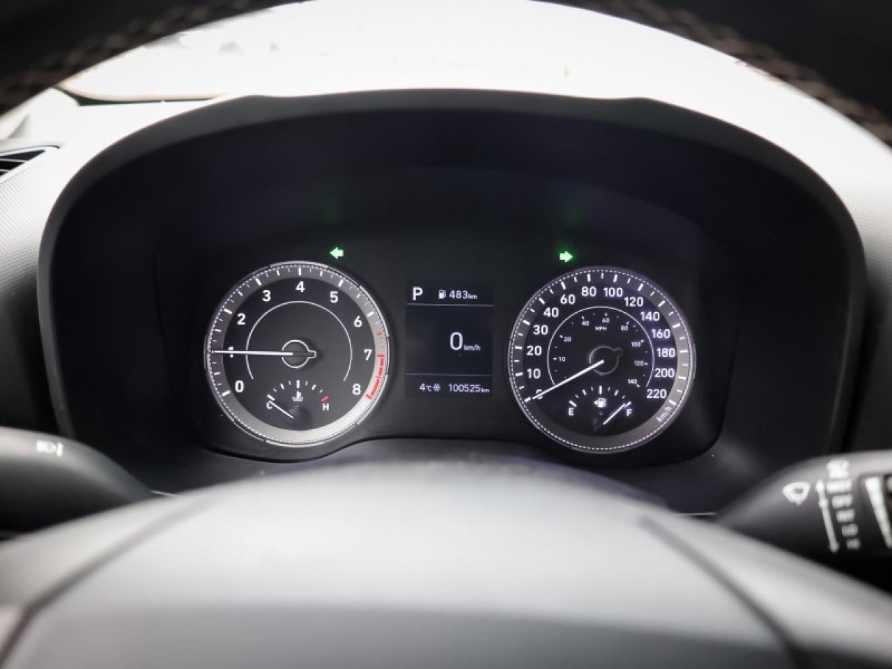 2022 Hyundai Venue Urban  - Sunroof -  Android Auto - $115 B/W Photo