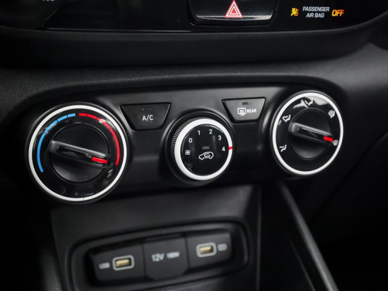 2022 Hyundai Venue Urban  - Sunroof -  Android Auto - $115 B/W Photo