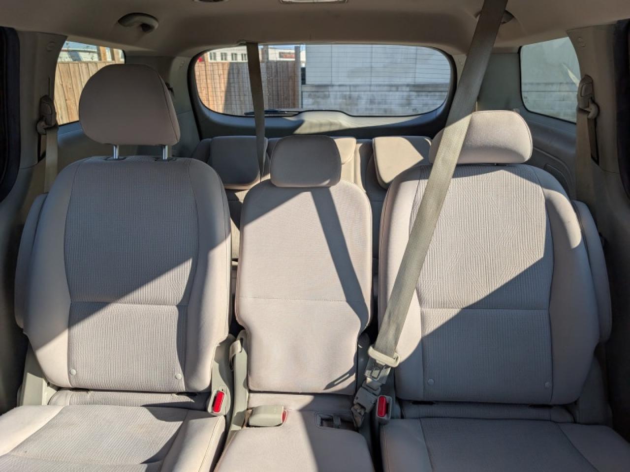 2020 Kia Sedona LX  **8 PASSENGER - PWR SLIDERS** Photo