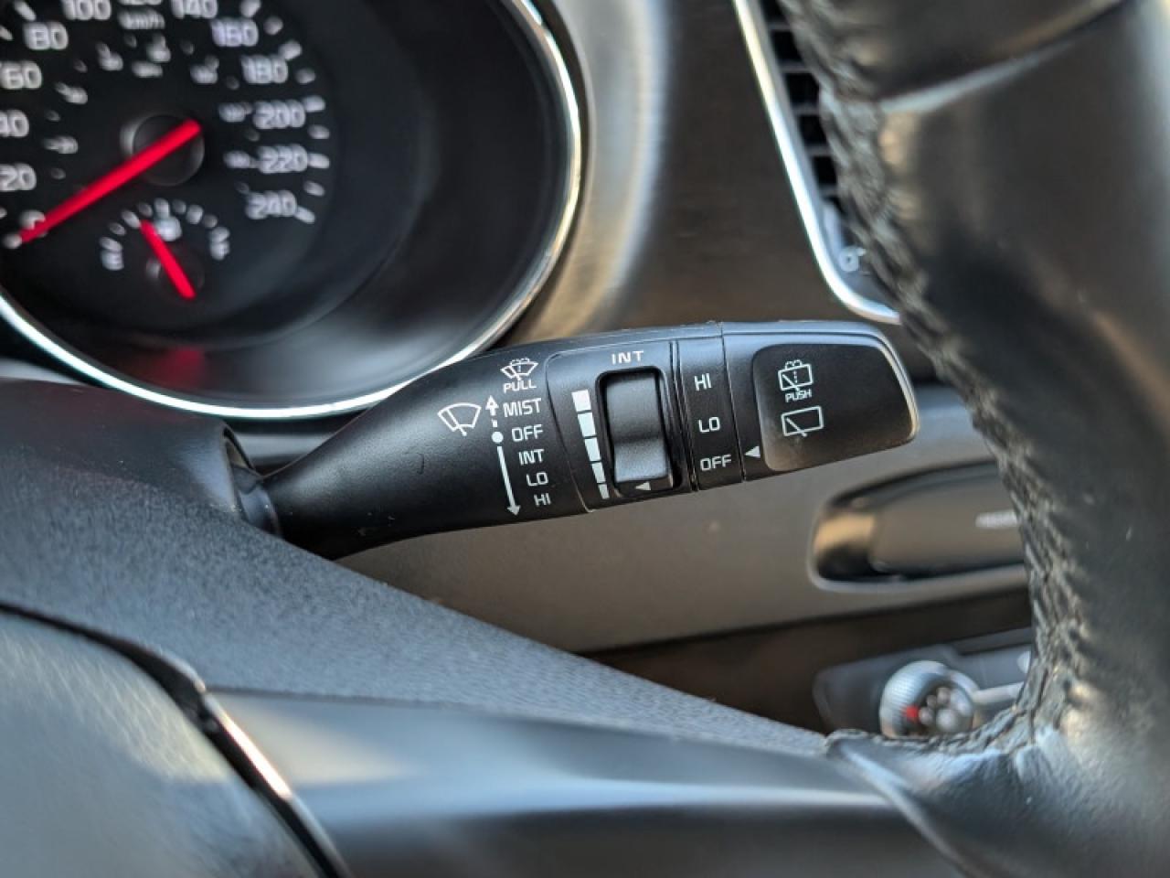 2020 Kia Sedona LX  **8 PASSENGER - PWR SLIDERS** Photo