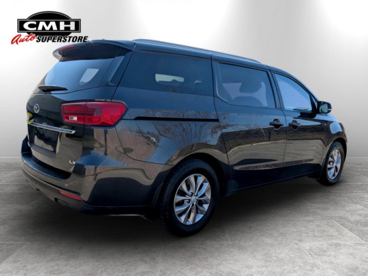 2020 Kia Sedona LX  **8 PASSENGER** Photo