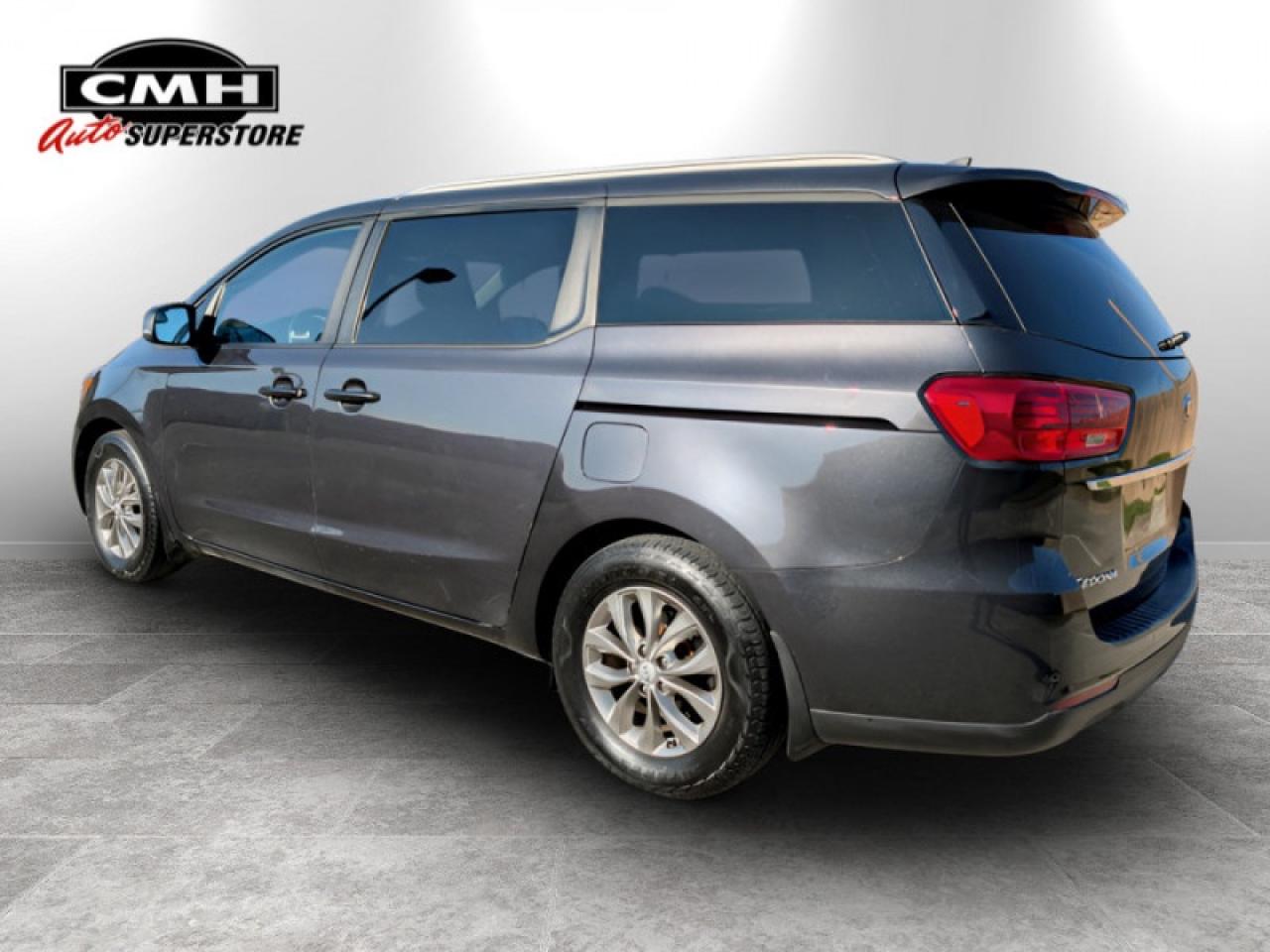 2020 Kia Sedona LX  **8 PASSENGER** Photo