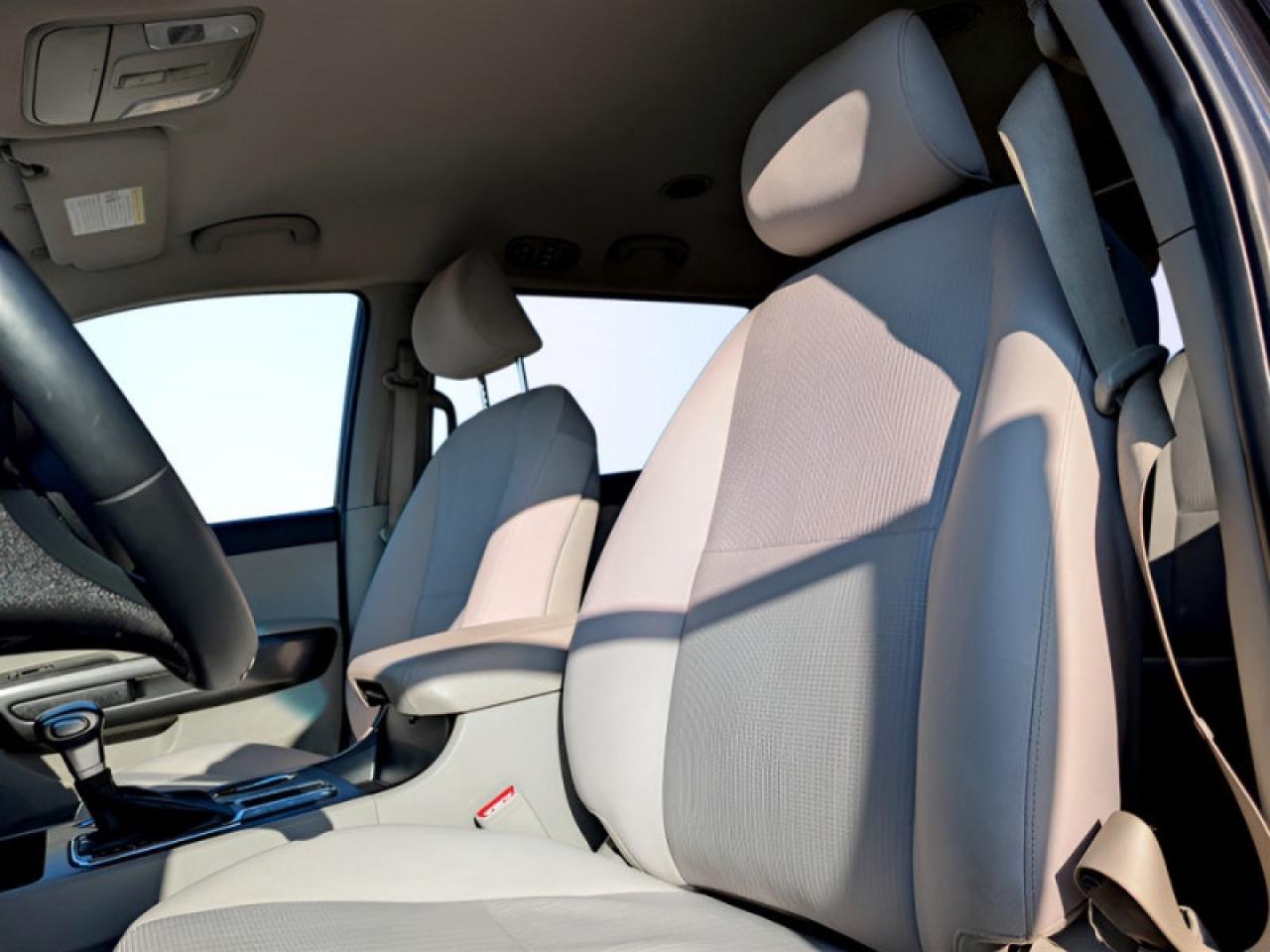 2020 Kia Sedona LX  **8 PASSENGER** Photo