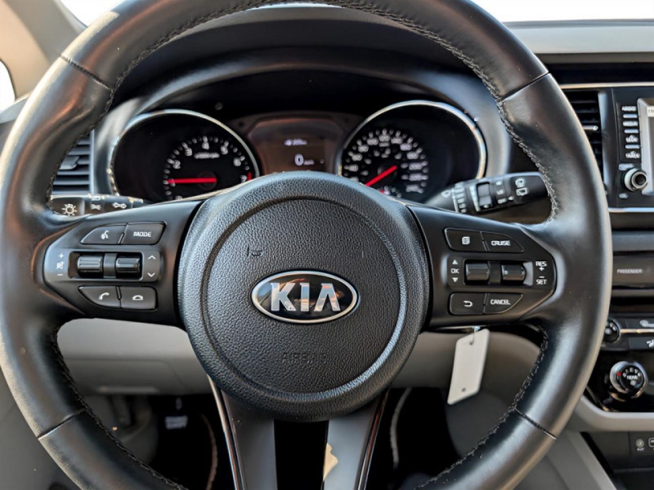 2020 Kia Sedona LX  **8 PASSENGER** Photo