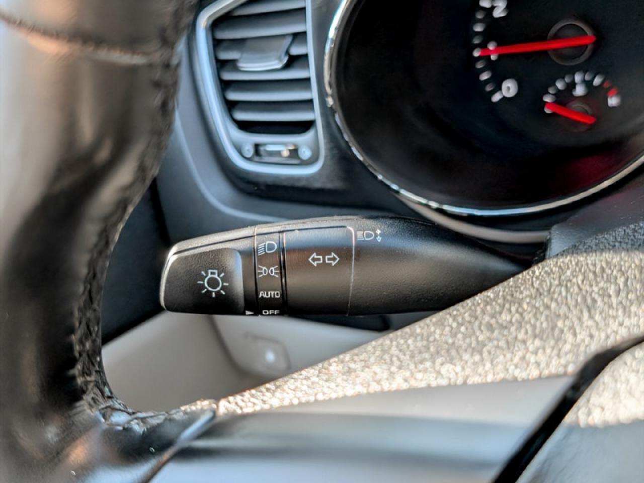 2020 Kia Sedona LX  **8 PASSENGER** Photo