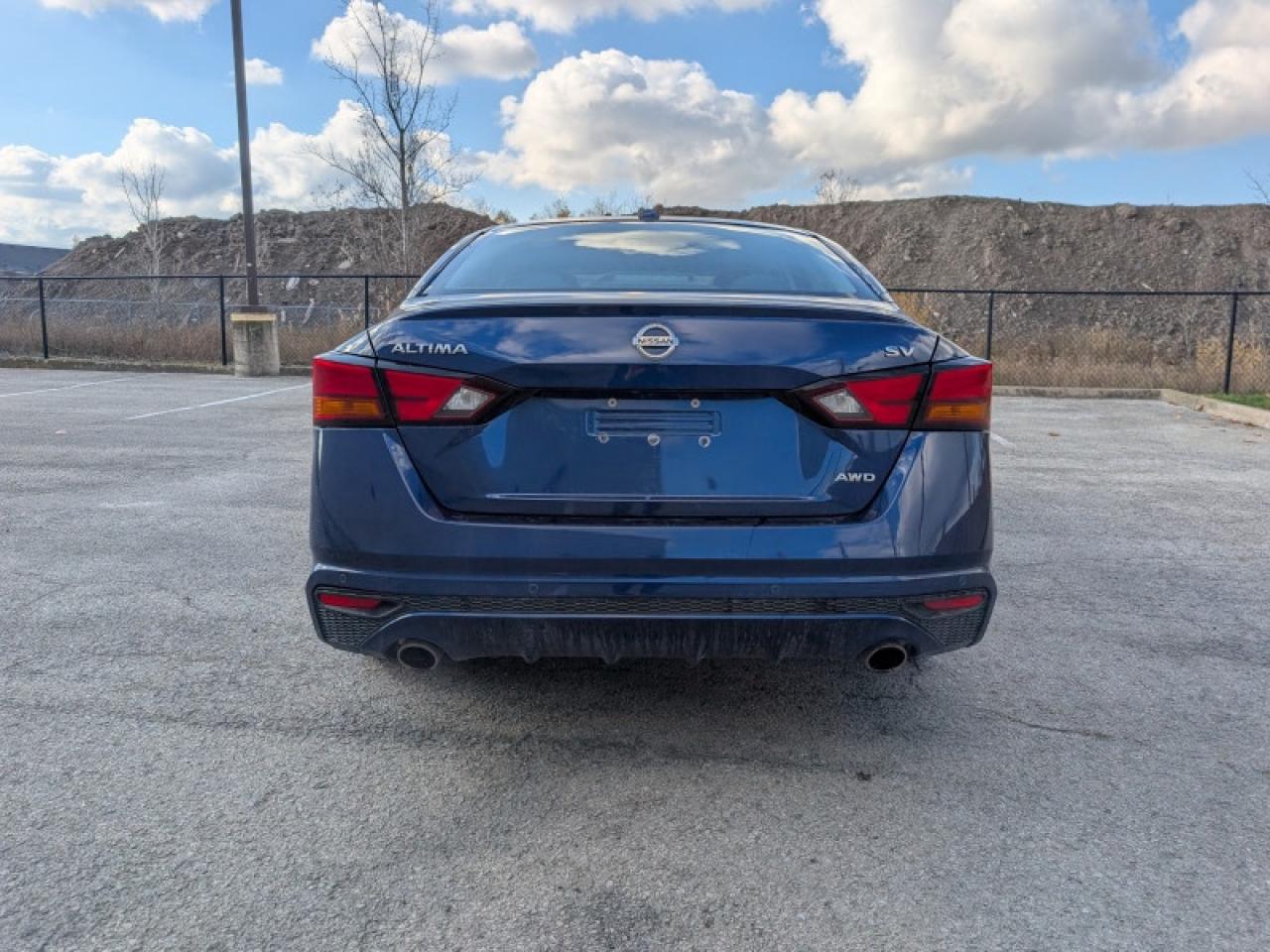 2020 Nissan Altima 2.5 SV  **AWD - 15 SERVICE RECORDS** Photo