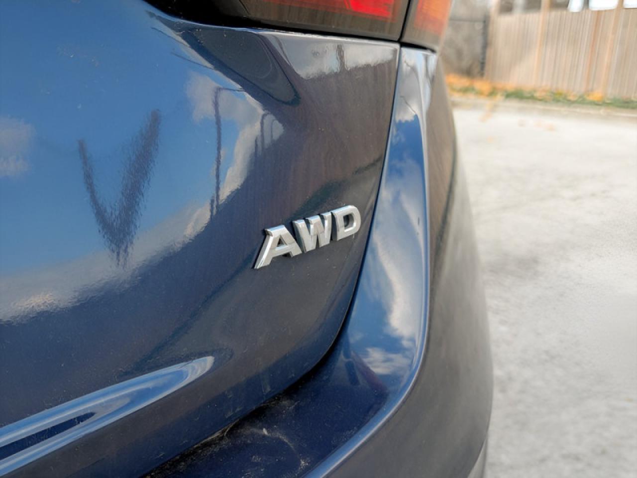 2020 Nissan Altima 2.5 SV  **AWD - 15 SERVICE RECORDS** Photo