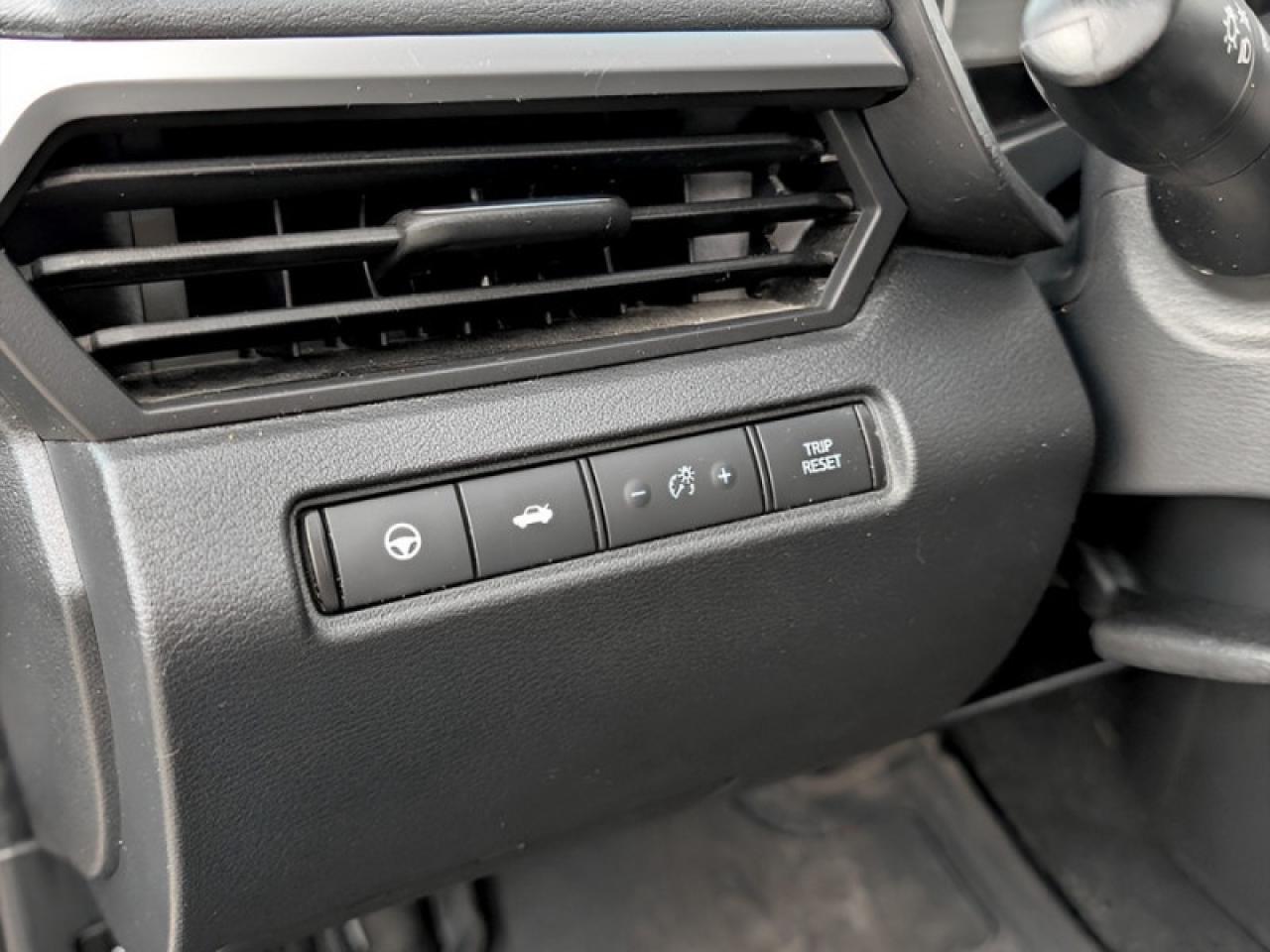 2020 Nissan Altima 2.5 SV  **AWD - 15 SERVICE RECORDS** Photo