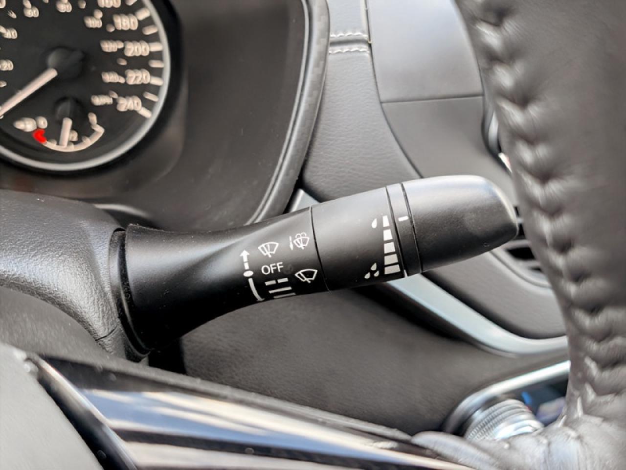 2020 Nissan Altima 2.5 SV  **AWD - 15 SERVICE RECORDS** Photo