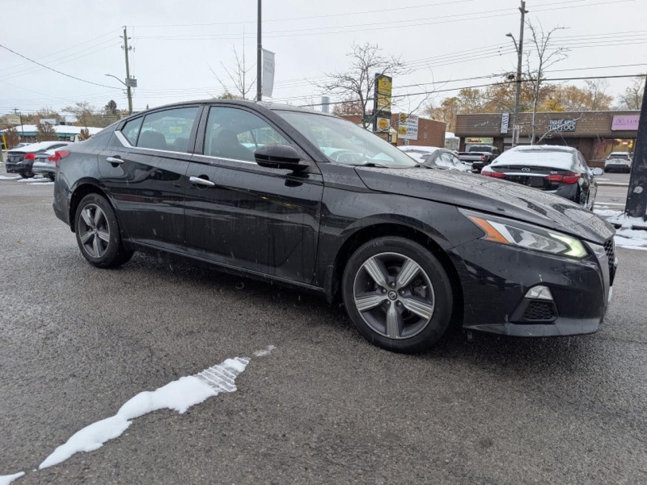 2021 Nissan Altima 2.5 SE  **16 SERVICE RECORDS** Photo