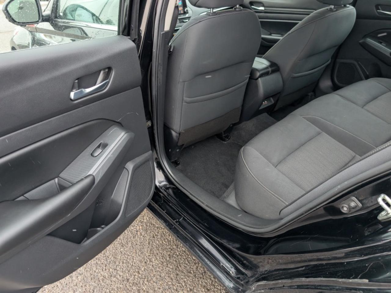 2021 Nissan Altima 2.5 SE  **16 SERVICE RECORDS** Photo