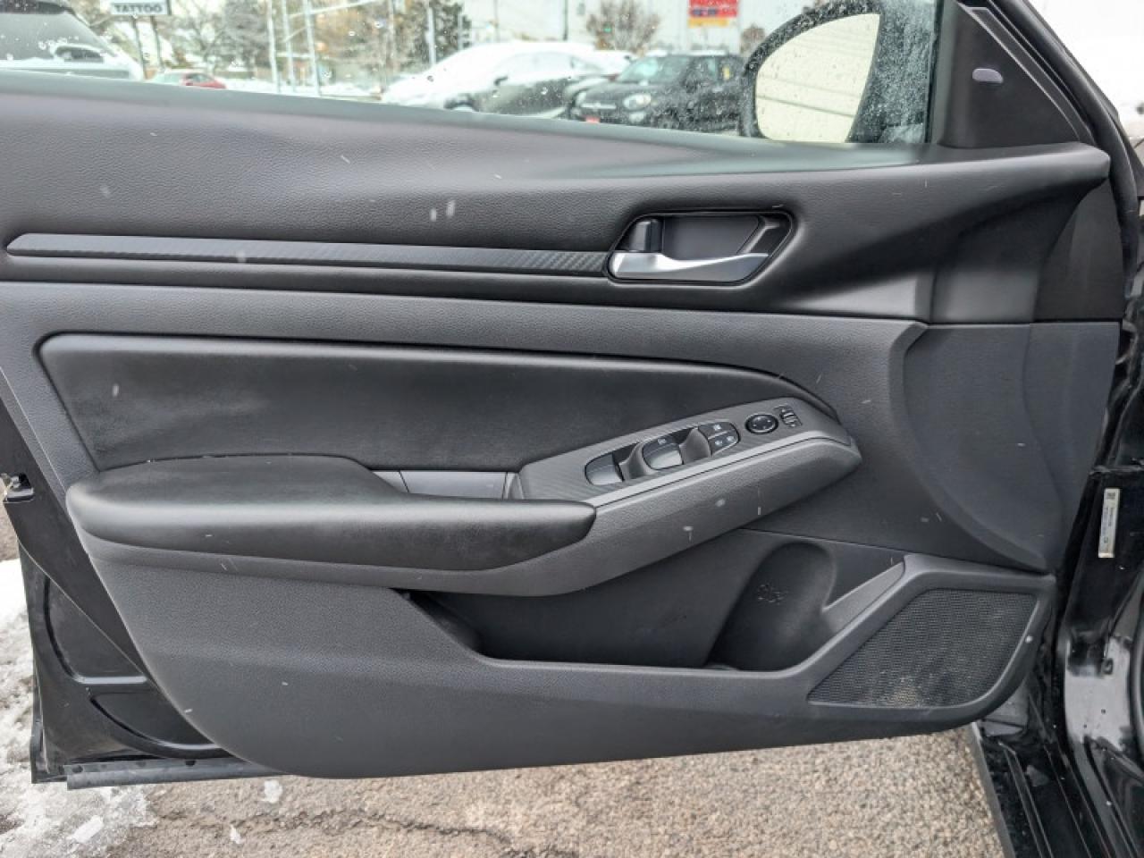 2021 Nissan Altima 2.5 SE  **16 SERVICE RECORDS** Photo