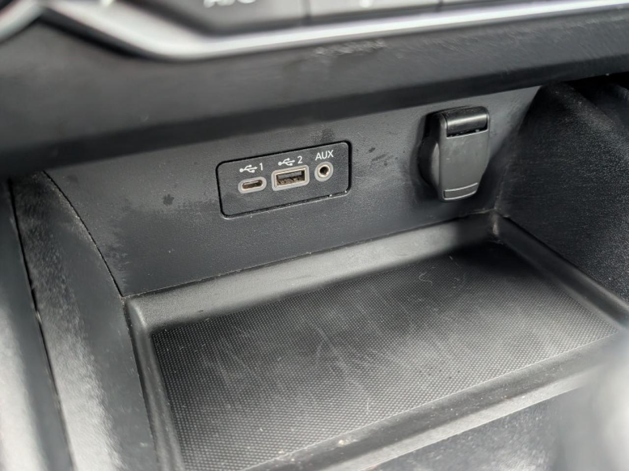 2021 Nissan Altima 2.5 SE  **16 SERVICE RECORDS** Photo