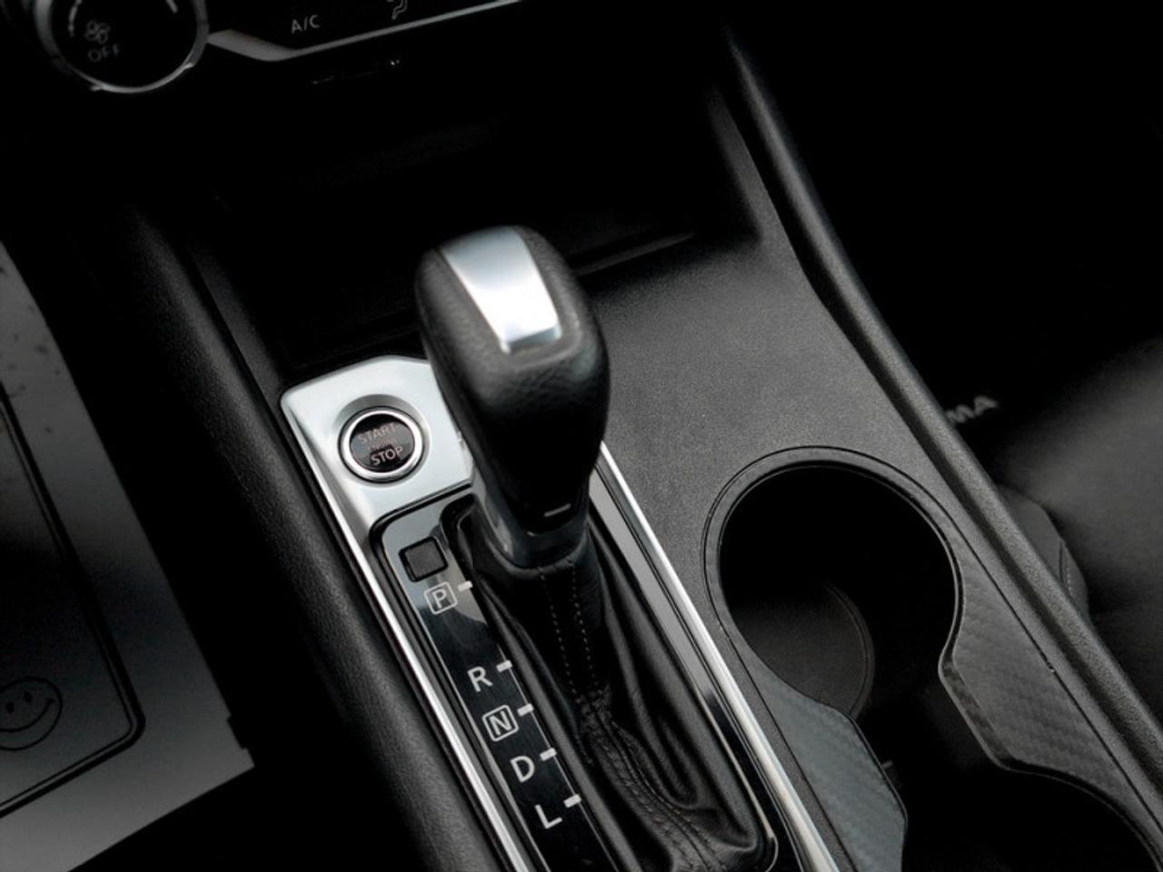 2021 Nissan Altima 2.5 SE  **16 SERVICE RECORDS** Photo