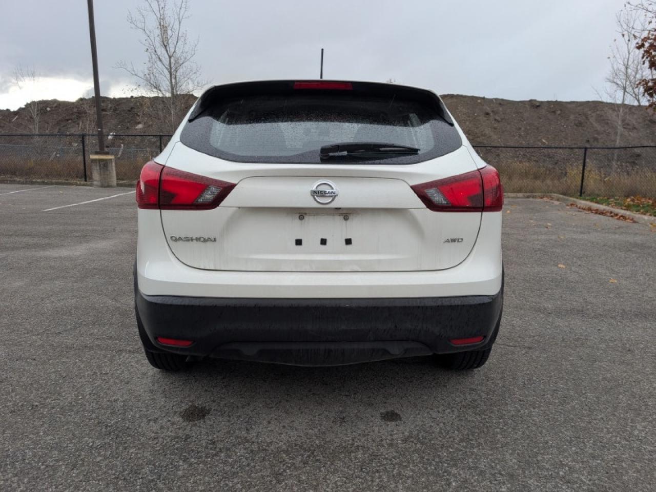 2018 Nissan Qashqai S  **LOW KMS - 20 SERVICE RECORDS** Photo3