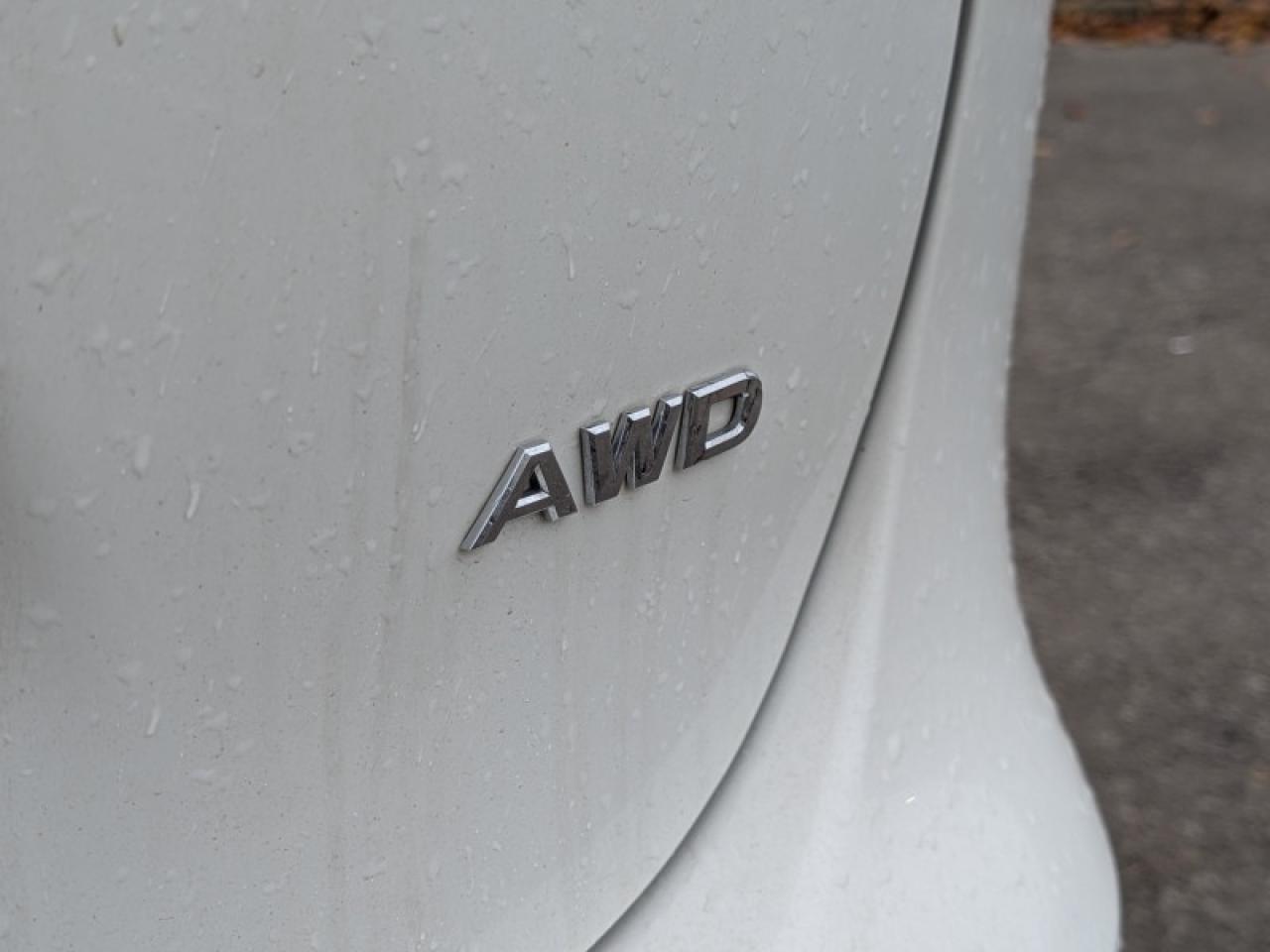 2018 Nissan Qashqai S  **LOW KMS - 20 SERVICE RECORDS** Photo