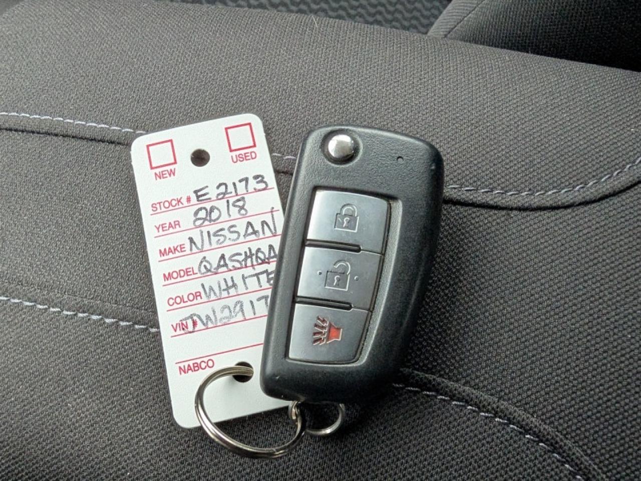 2018 Nissan Qashqai S  **LOW KMS - 20 SERVICE RECORDS** Photo