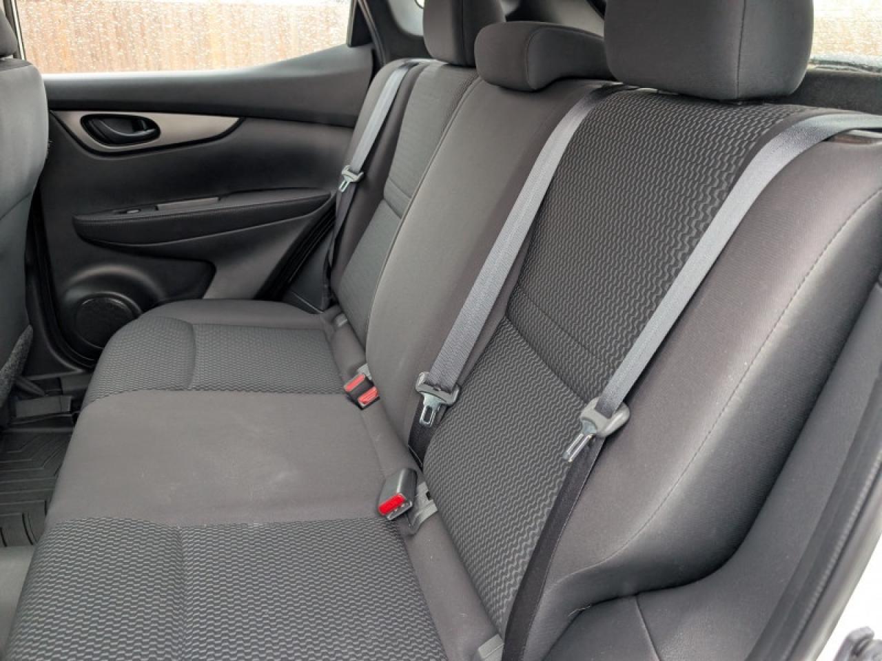 2018 Nissan Qashqai S  **LOW KMS - 20 SERVICE RECORDS** Photo