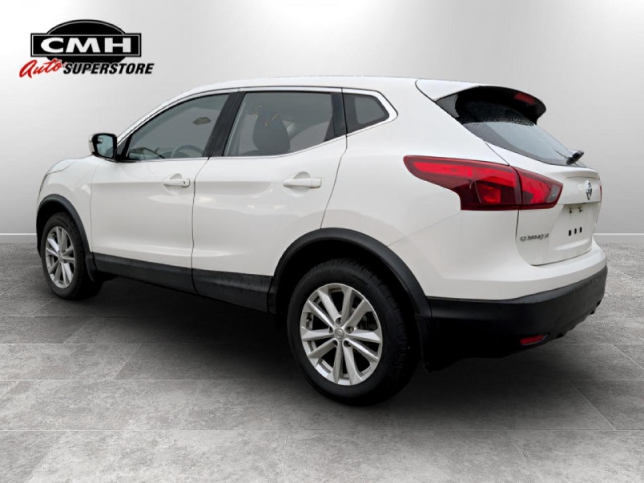 2018 Nissan Qashqai S  **LOW KMS - 20 SERVICE RECORDS** Photo