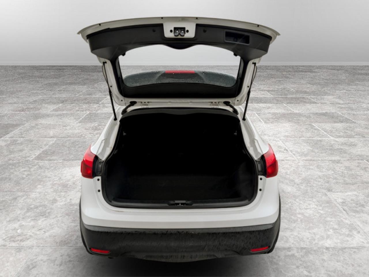 2018 Nissan Qashqai S  **LOW KMS - 20 SERVICE RECORDS** Photo