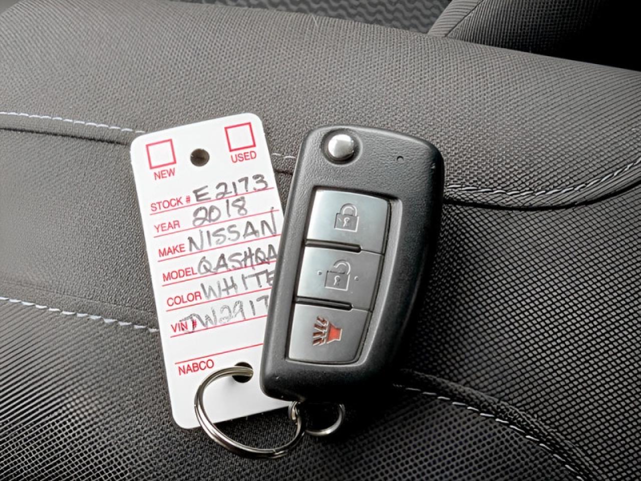 2018 Nissan Qashqai S  **LOW KMS - 20 SERVICE RECORDS** Photo