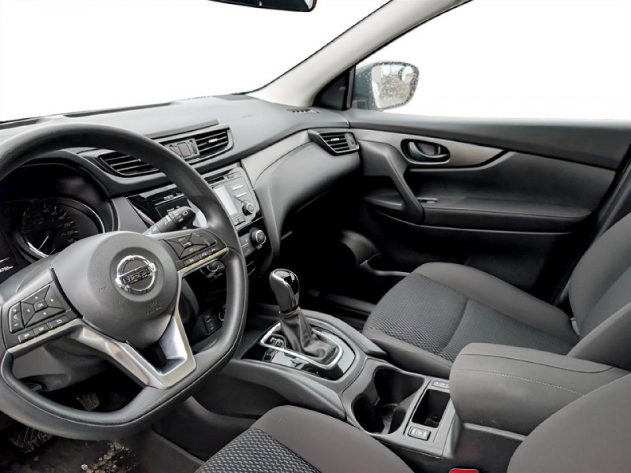 2018 Nissan Qashqai S  **LOW KMS - 20 SERVICE RECORDS** Photo