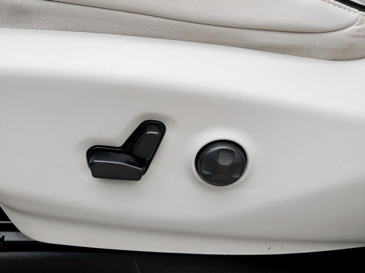 2020 Chrysler Pacifica Hybrid Limited  **32 SERVICE RECORDS** Photo