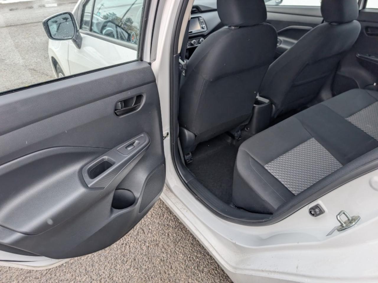 2024 Nissan Versa 1.6 S Photo