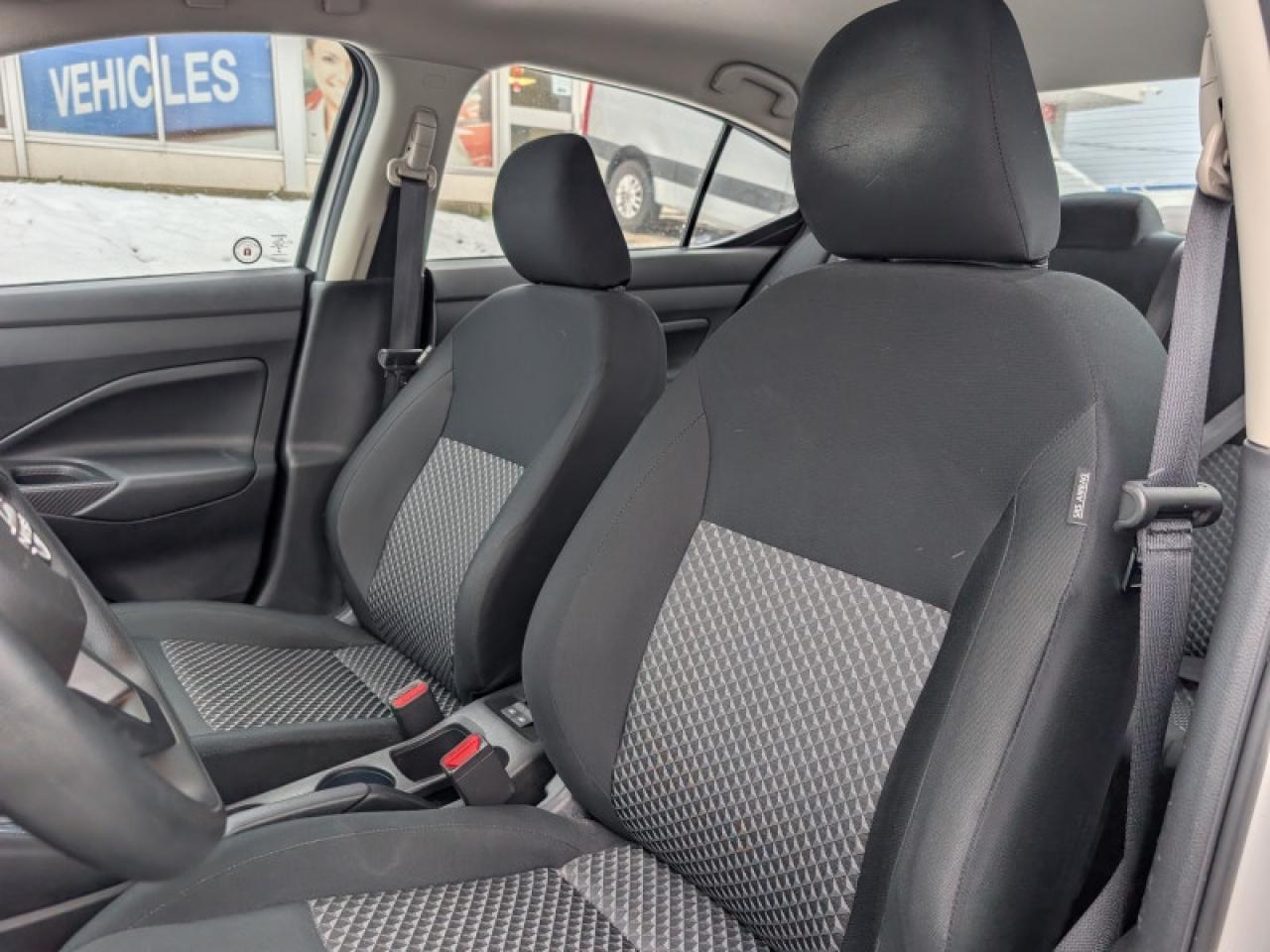 2024 Nissan Versa 1.6 S Photo