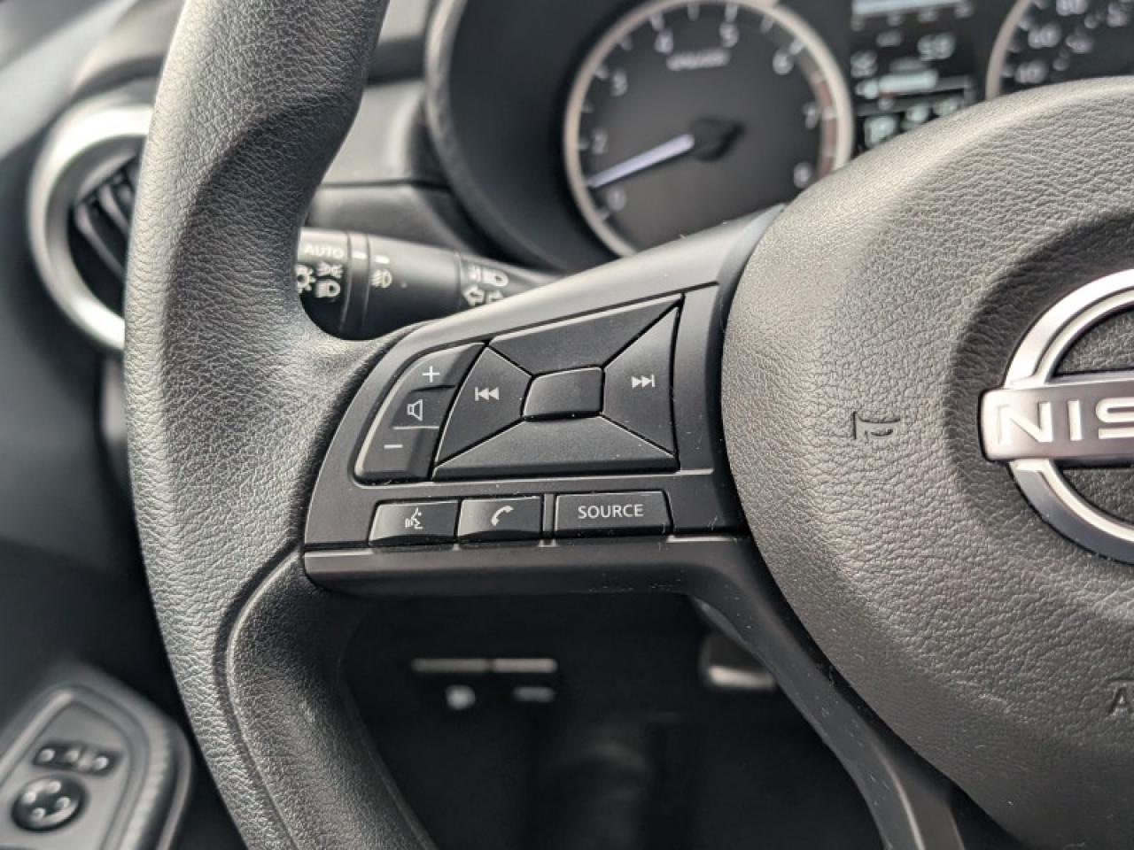 2024 Nissan Versa 1.6 S Photo