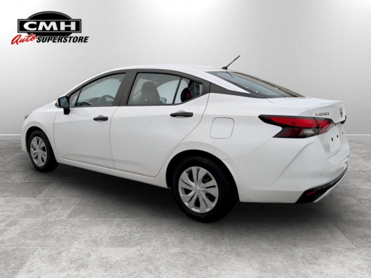 2024 Nissan Versa 1.6 S  **CLEAN CARFAX - ONE OWNER** Photo