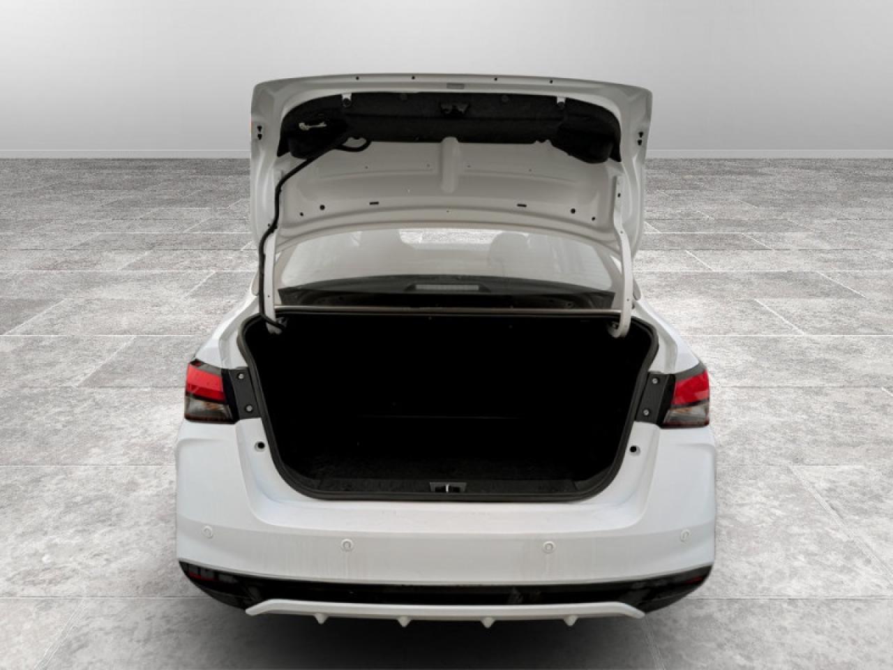 2024 Nissan Versa 1.6 S  **CLEAN CARFAX - ONE OWNER** Photo