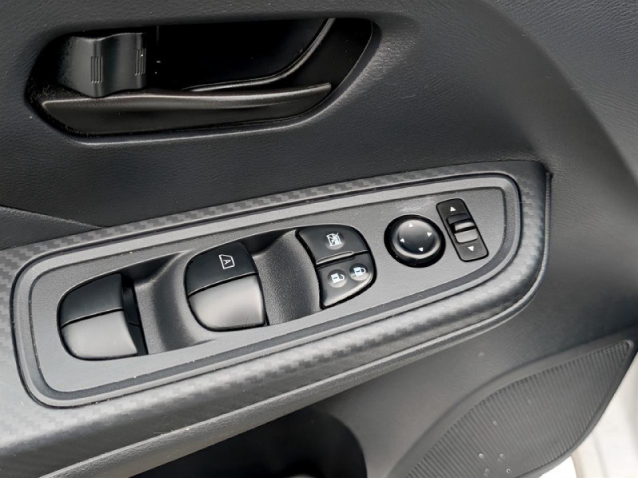 2024 Nissan Versa 1.6 S  **CLEAN CARFAX - ONE OWNER** Photo