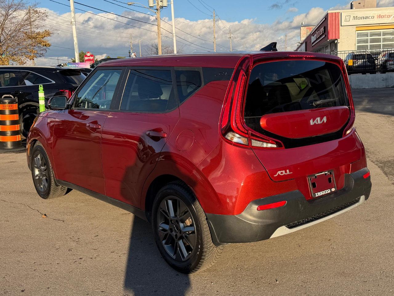 2022 Kia Soul EX+   Sunroof   Wireless Phone Charger Photo2