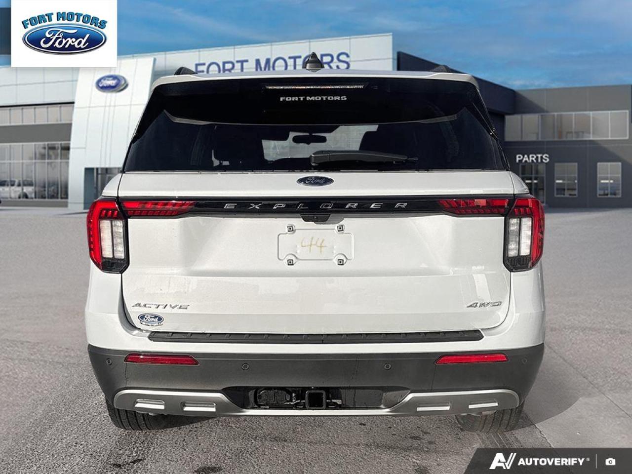 2026 Ford Explorer Active Photo4
