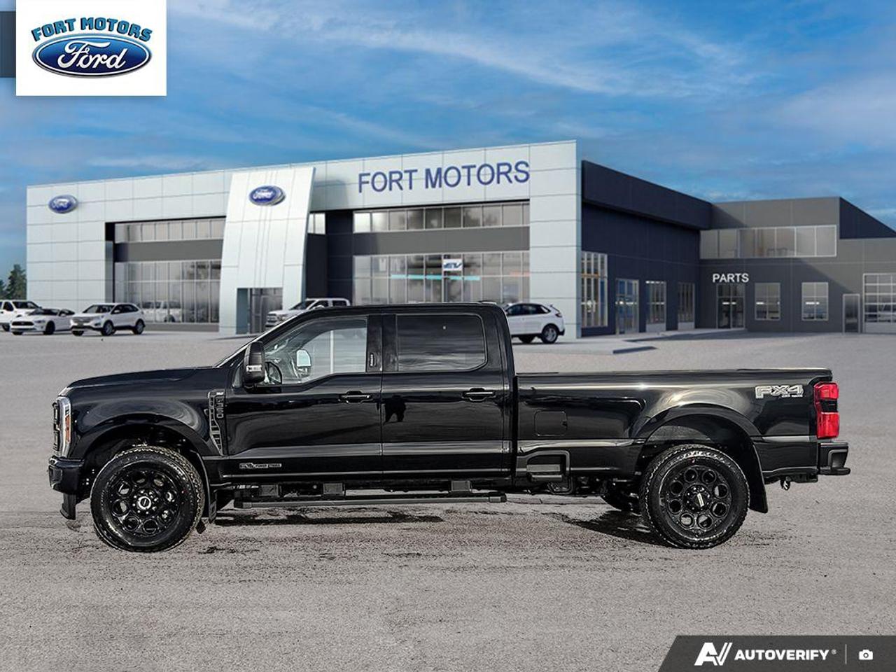 2026 Ford SUPERDUTY F-350® XLT Photo2
