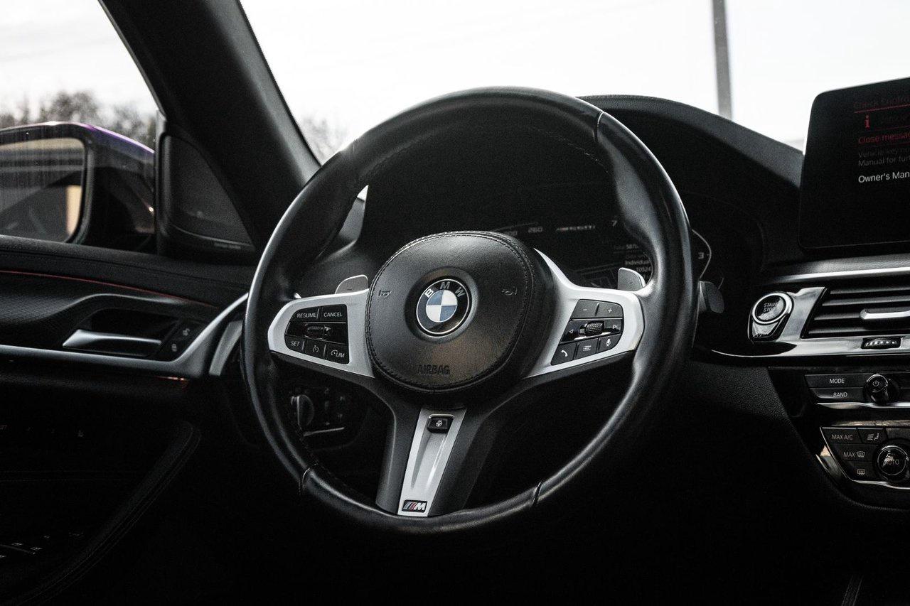 2022 BMW 5 Series M550i xDrive Photo