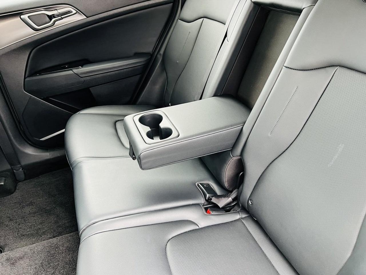 2023 Kia Sportage EX Photo