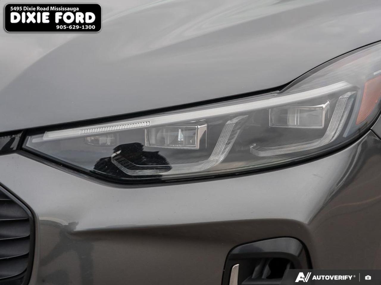 2023 Ford Escape Platinum Photo