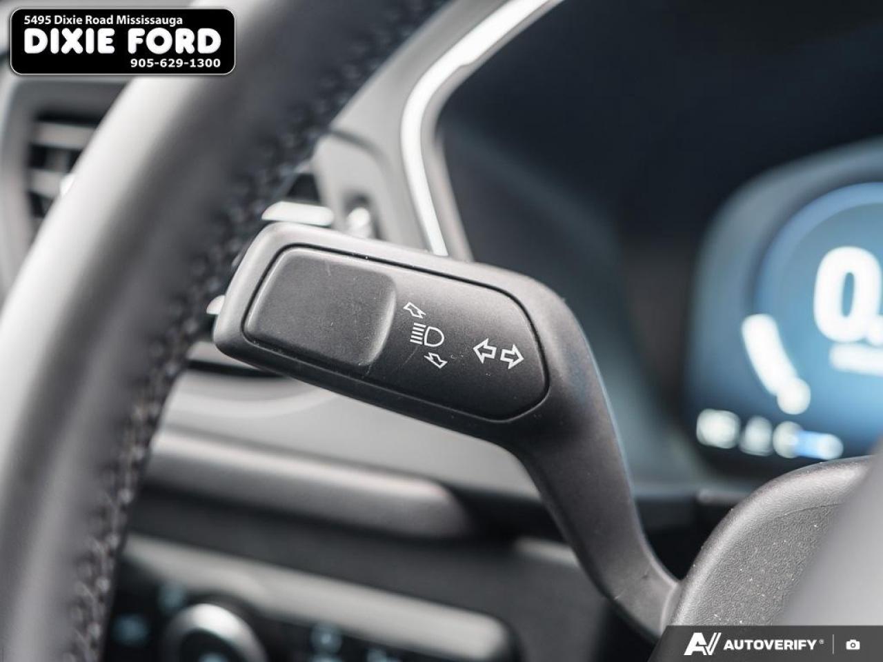 2023 Ford Escape Platinum Photo