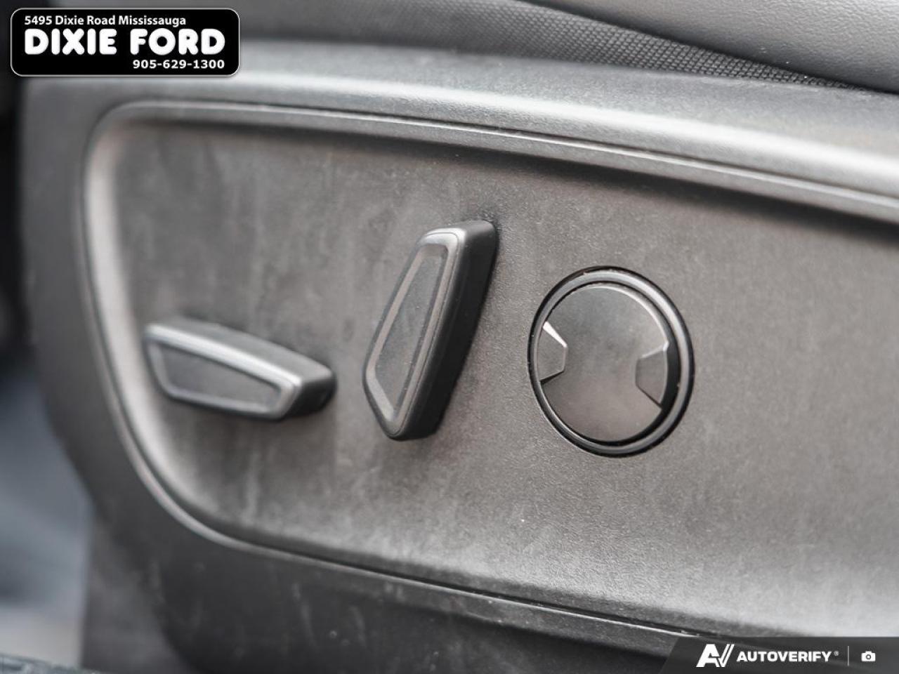 2023 Ford Escape Platinum Photo