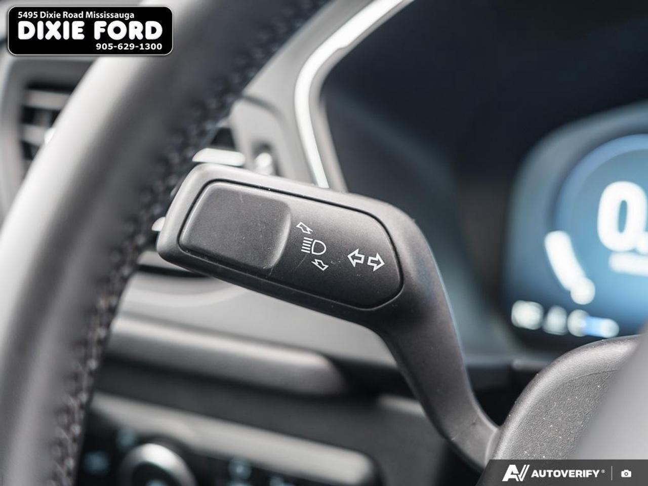 2023 Ford Escape Platinum Photo