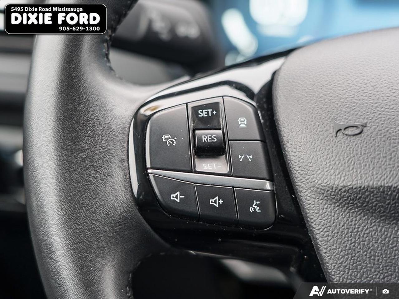 2023 Ford Escape Platinum Photo