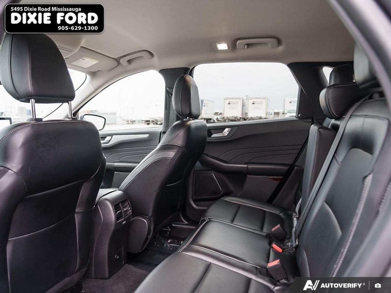 2023 Ford Escape Platinum Photo