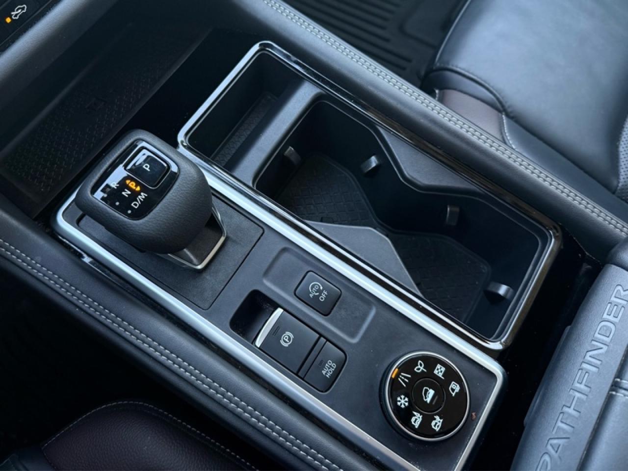 2024 Nissan Pathfinder Platinum  - Cooled Seats Photo